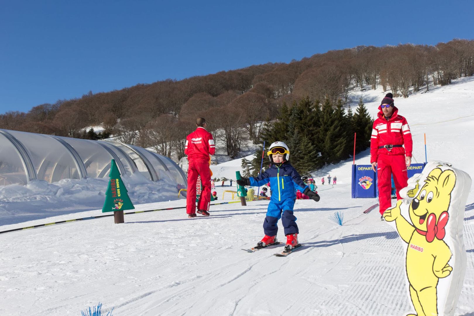 École de Ski à Super Besse Cours de ski au Mont Dore ESF à Chastreix