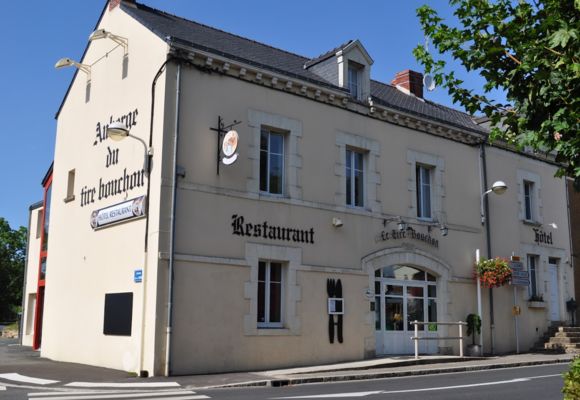 Extérieur restaurant Auberge Tire Bouchon