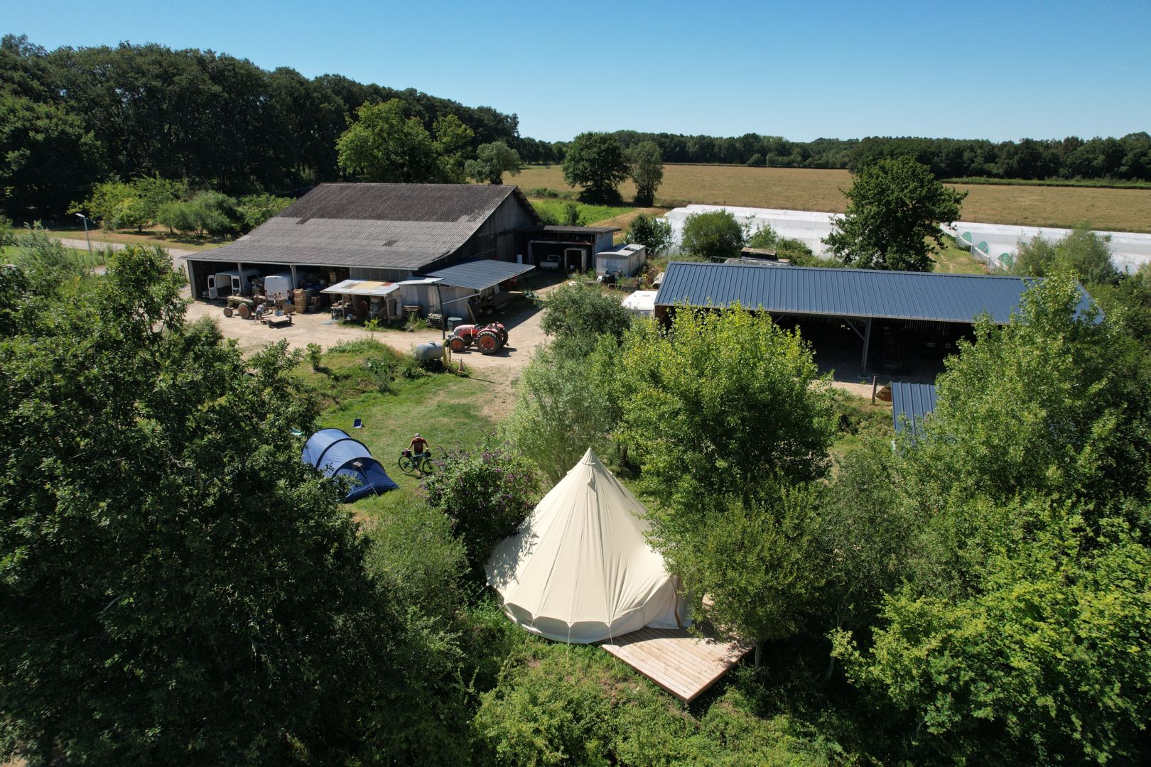 Camping à la ferme - Les rangs d'oignons