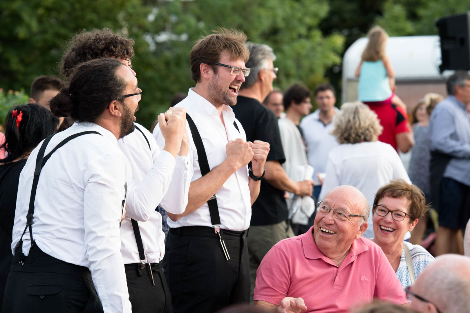 Garçons s'il vous plait !