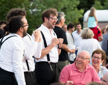 Garçons s'il vous plait !