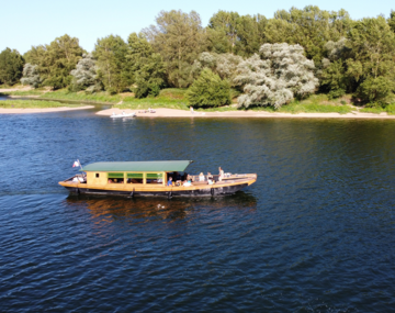 Détours en Loire - Une grillade en bateau