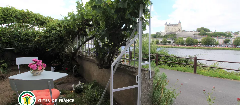 Gite sur les quais de la Loire et vue sur le château - ©Elise Dersoir - GITES DE FRANCE ANJOU