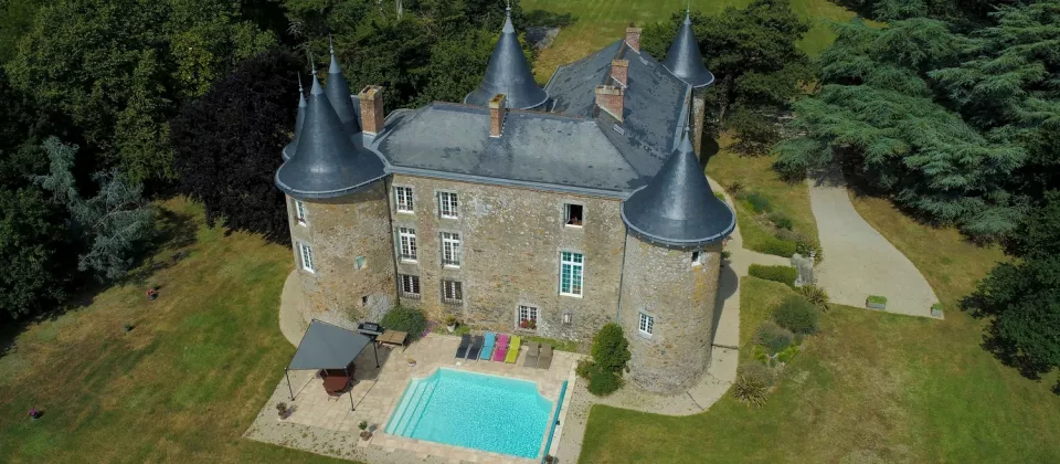 Le Château de la Frogerie à Maulévrier_1 - ©Lajentes