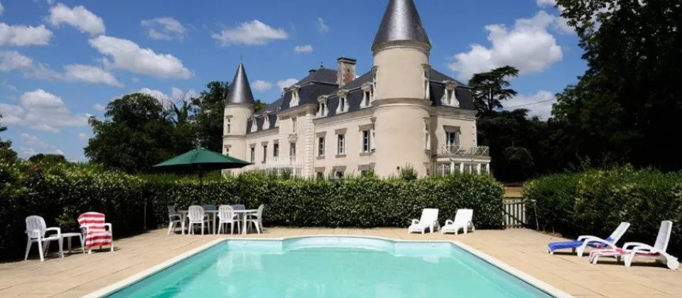 exterieur-chateau-bois-giraud-philbert-mauges-angers-nantes-anjou-osezmauges - © Château de Bois Giraud - Saint Philbert en Mauges