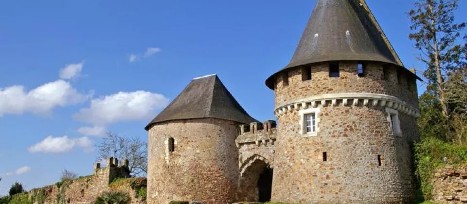 visite-guidée-coliniere-champtoceaux-tours médiéavles - ©Château de la Colinière