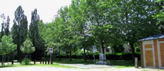 Aire d'accueil camping car de Villevêque_1