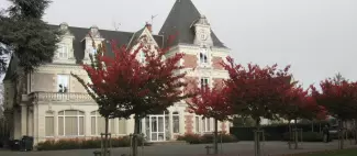 https://reservation.destination-angers.com/medias/images/prestataires/2921304-parc_du_hutreau_1327500.jpg_1