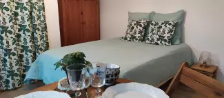 table et lit.jpg - _1