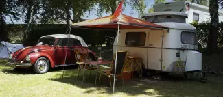Camping de la Roche Martin - Emplacement caravanne