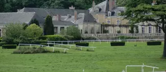 chateau-hippodrome-la-lorie-49-LOI- photo 1