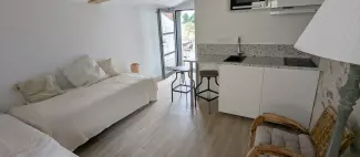 cuisine-salon-gite-annexe-petite-hugrie-sf