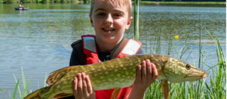 je-peche-en-float-tube-chanteloup-les-bois-49_1