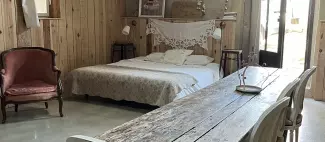 les-gites-de-letang-des-noues-cholet-49La Chambre de la Grange, un lieu tout doux _1