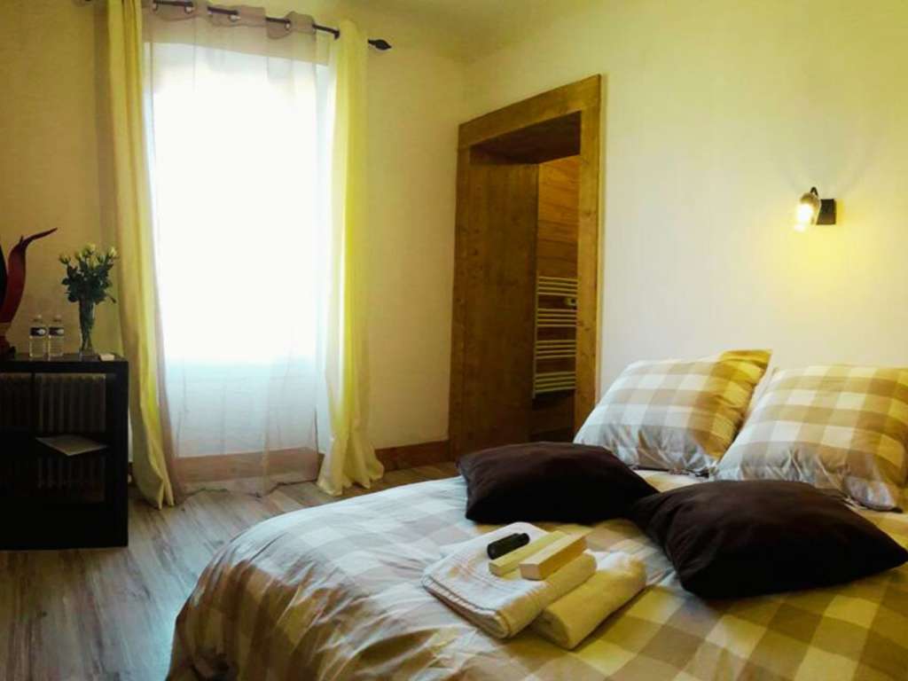 Auberge Le Demi Sel - Chambre 1 TV