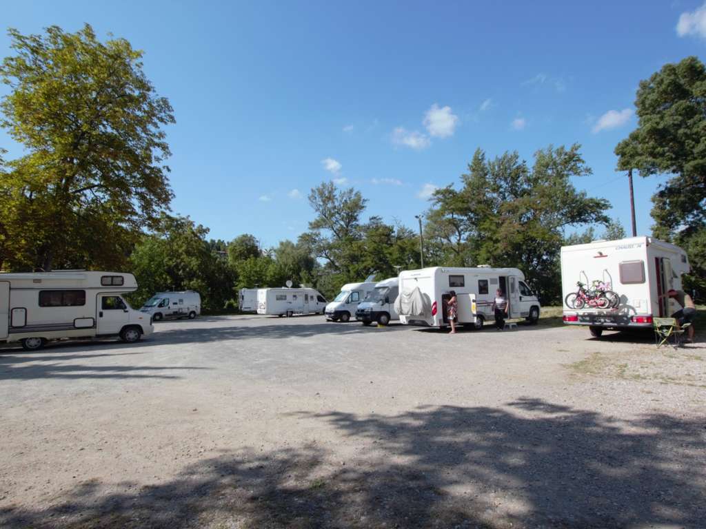 AIRE-CAMPING-CARS-LIMOUX