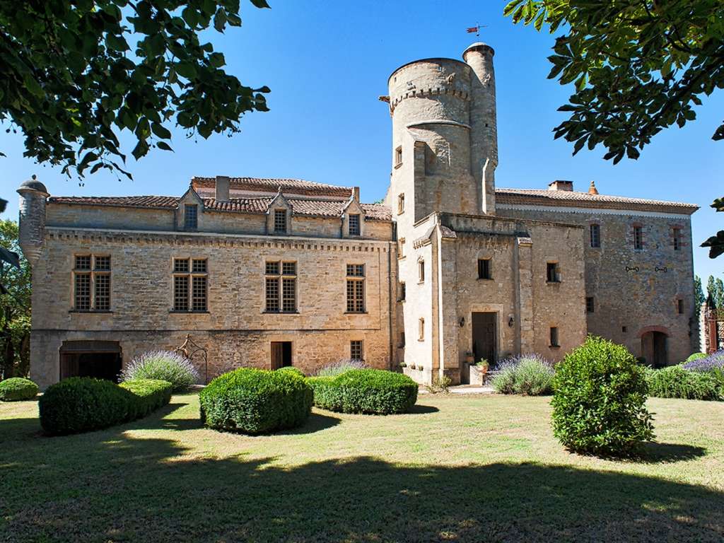 CHATEAU DE BELFLOU