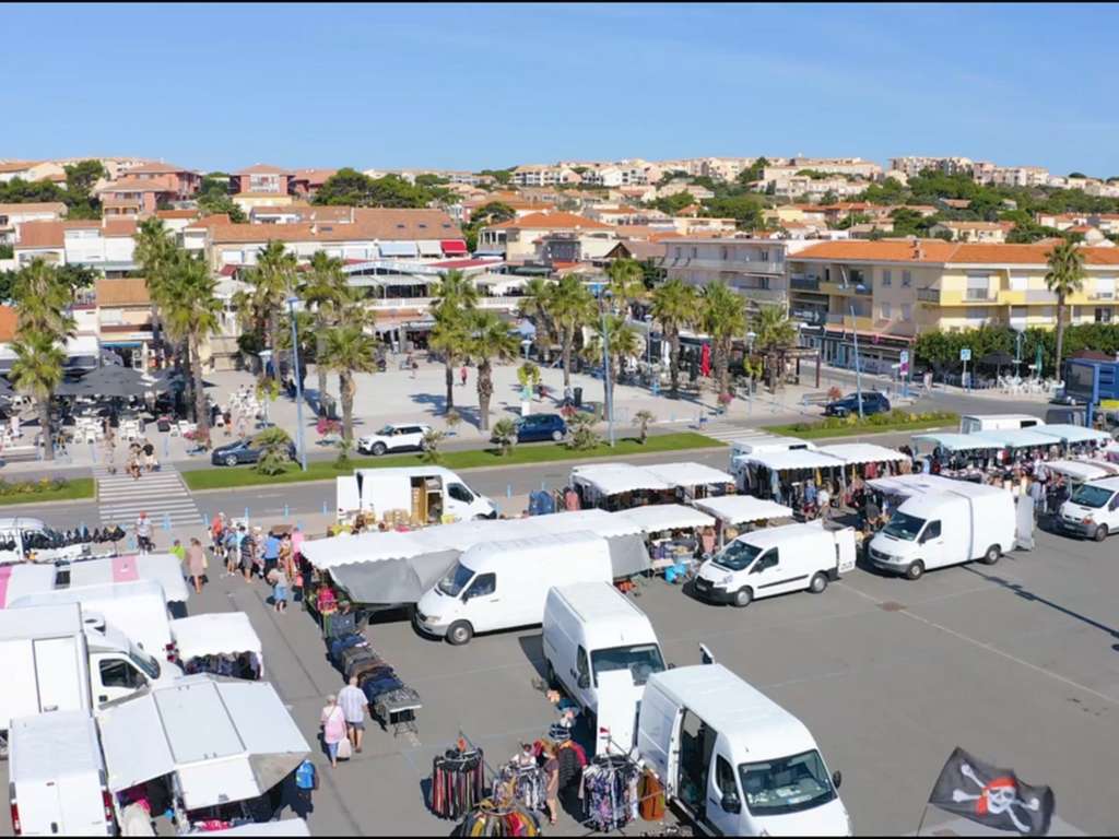 Marché St Pierre - Côte Indigo