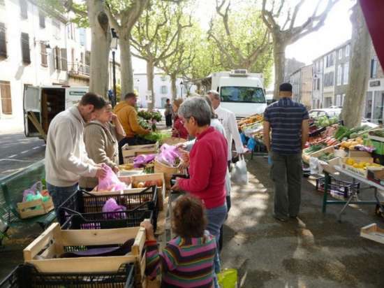 MARCHÉ HEBDOMADAIRE