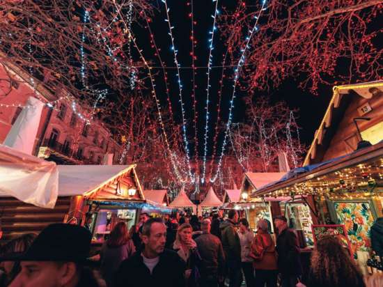 MAGIE DE NOËL - LE MARCHÉ DE NOËL