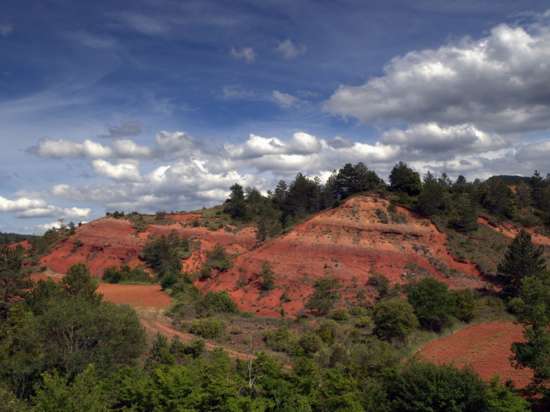 Paysage Terres rouges_Peyrolles_2011_PCU_© Jean-Louis Socquet-Juglard (21)