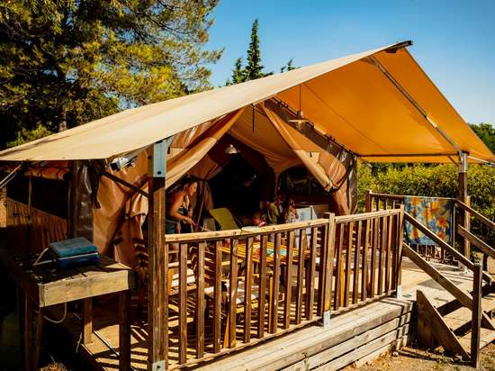 Sites-&-Paysages-camping-la Pinede-tente-lodge