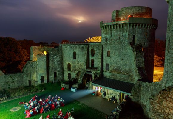 Château de la hunaudaye-cinéma plein air