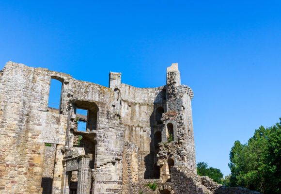 Château de la hunaudaye-escalier renaissance