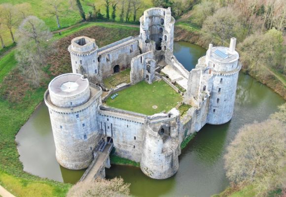 Château de la hunaudaye-vue aérienne