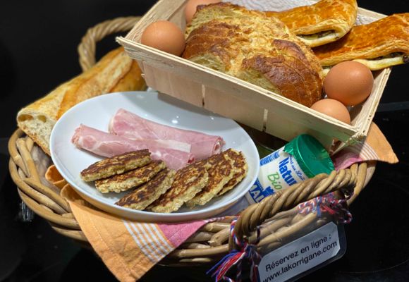 Chambre d'hote la Korrigane_Binic-Etables sur mer_ Hotel_Petit-dejeuner