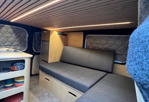 Van aménagé intérieur