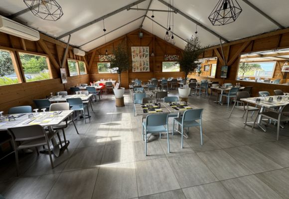 restaurant_les_viviers_de_saint-marc_treveneuc_salle_2