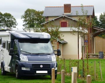 Aire de service sur le site de Loisirs en Gare de Guiscriff