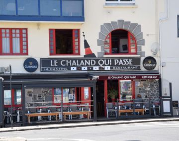 Le Chaland qui passe