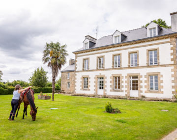 Découverte de Le Saint à cheval