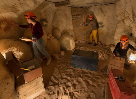 Découvrez notre Escape Game au coeur d'une grotte préhistorique.