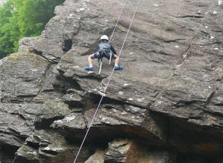 Escalade sur falaise Station sports nature Vézère Passion_3