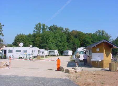 Aire d'accueil de camping-cars d'Objat_4