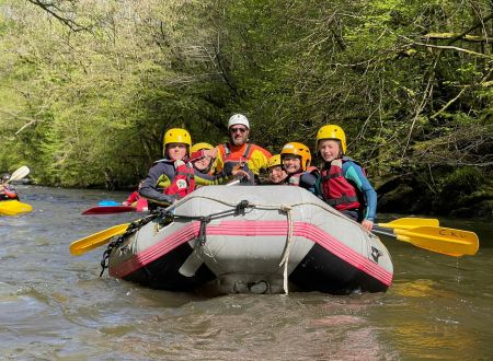 Raft dans les gorges de la Vézère