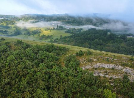 Corrèze Tourisme_GR46_Environs de Chasteaux_© David Genestal_juin 2024