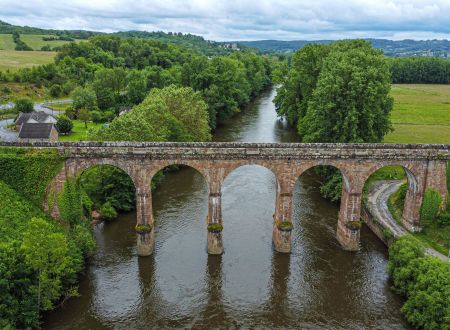 Corrèze Tourisme_GR46_Pont ferroviaire de Saint-Pantaléon_© David Genestal_juin 2024