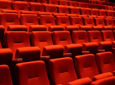 wernerredlich-theater-8569119_1280