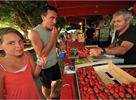 Marché gourmand à Lissac sur Couze_1