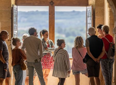 visit_chateau_hautefort