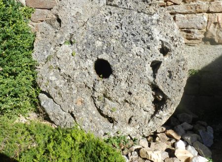 Ancien moulin du Barry-Bas (meule)_4