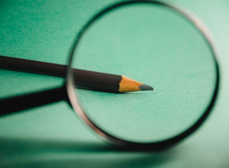 lucasgeorgewendt-magnifying-glass-5288878