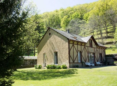 Gîte d'étape et de groupe Gîtes de France Le Saillant - Réf : 19G3903_1