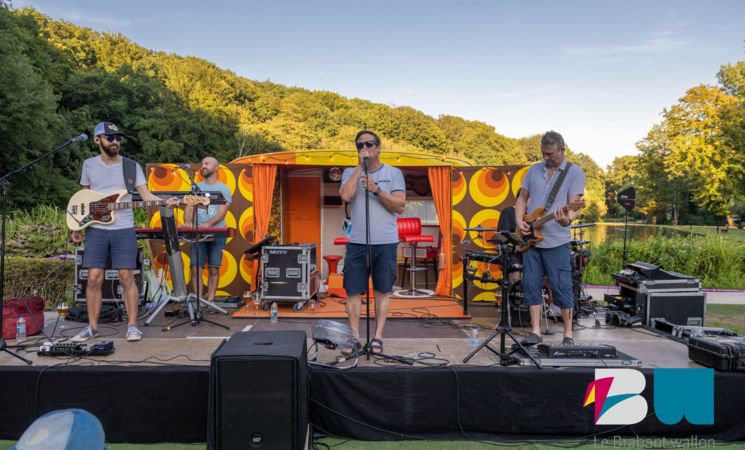 La caravane aux Chansons au Bois des Rêves