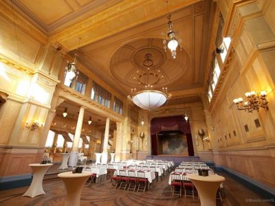 PALAIS DE PLUME