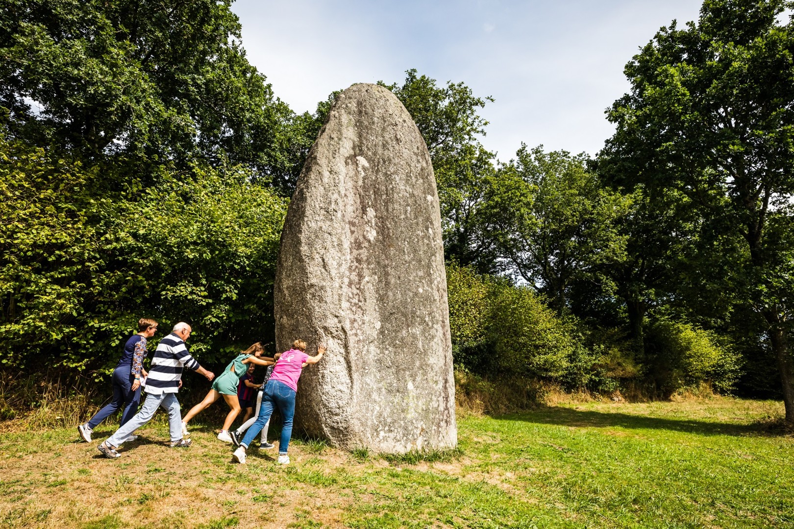 Menhir de Cailouan, Plésidy, Côtes d'Armor